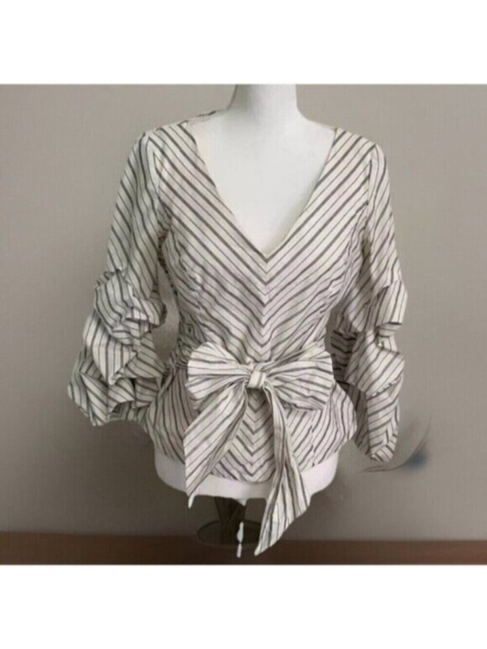 White House Black Market Stripe Wrap Blouse Size 6 Ruffle Sleeve Tie Front Top - Picture 2 of 12